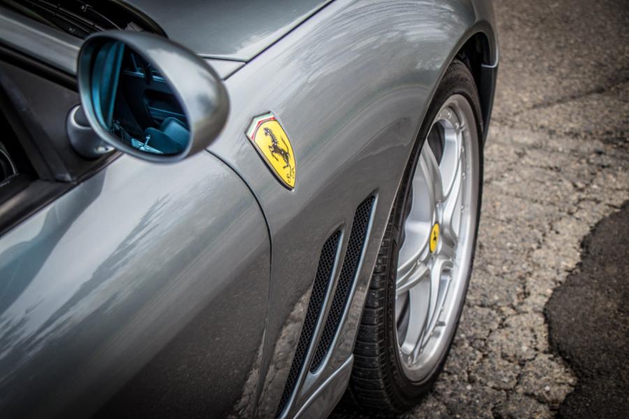 Детали экстерьера Ferrari 575 Superamerica 2005 года  (фото 36 из 79)